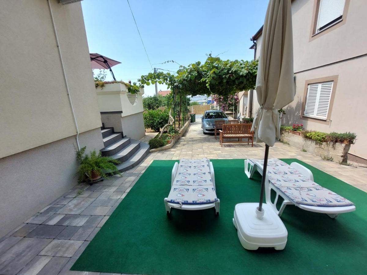 Apartman Lovre Задар Экстерьер фото